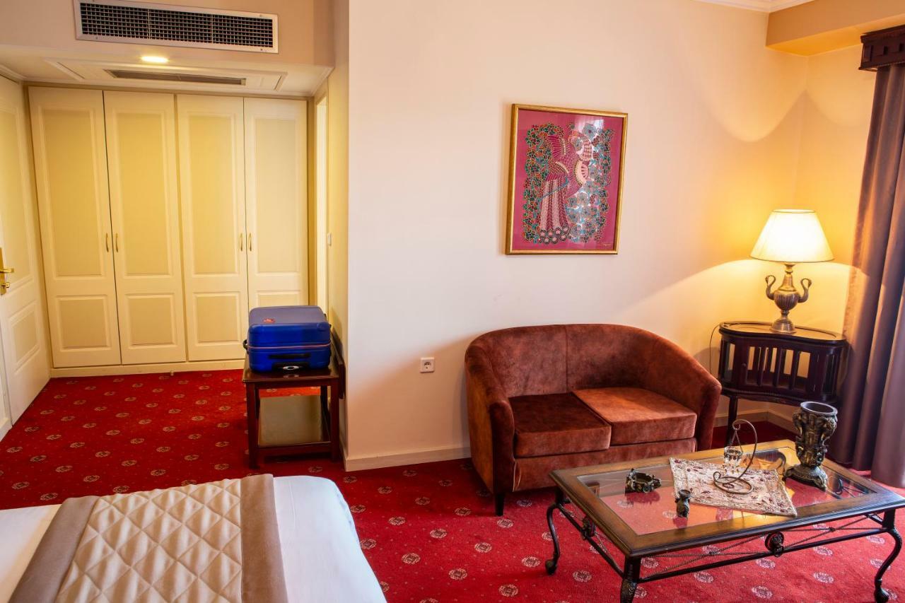 Hotel Pella Giannitsa Bagian luar foto