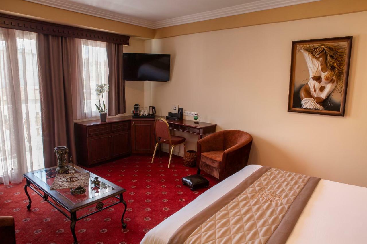 Hotel Pella Giannitsa Bagian luar foto