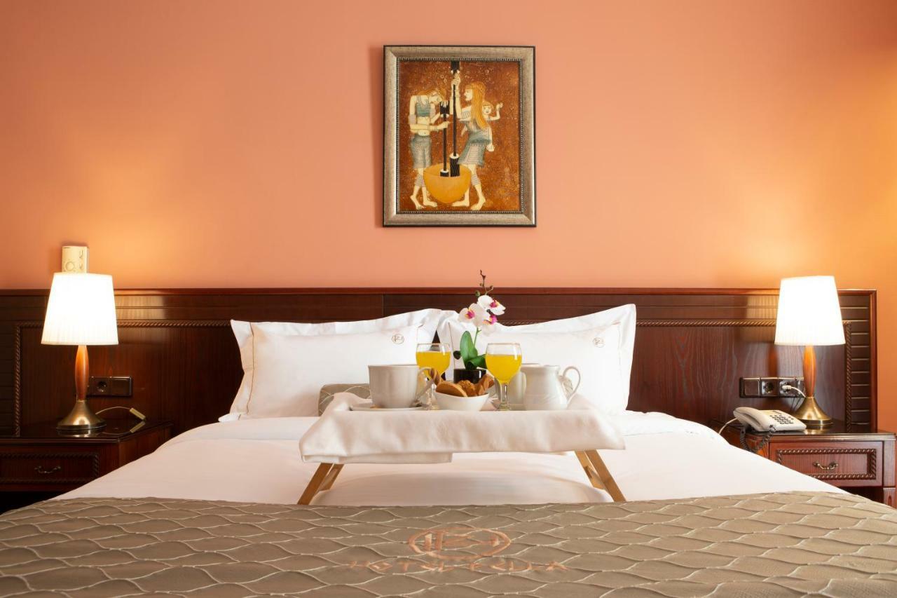Hotel Pella Giannitsa Bagian luar foto